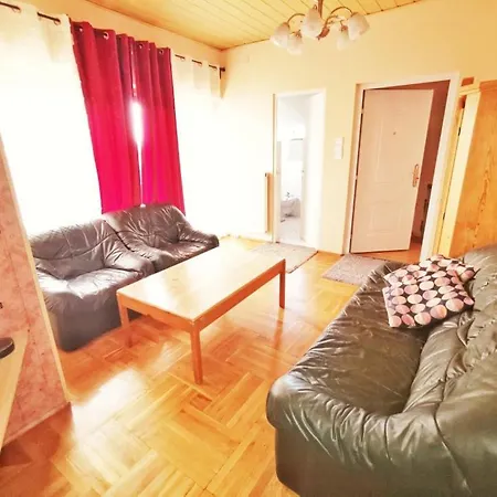 Poirot Balcony * Erd